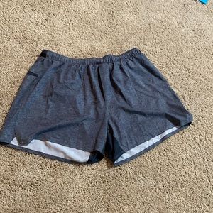 Men’s Lulu Pace breaker linerless short 5” XL